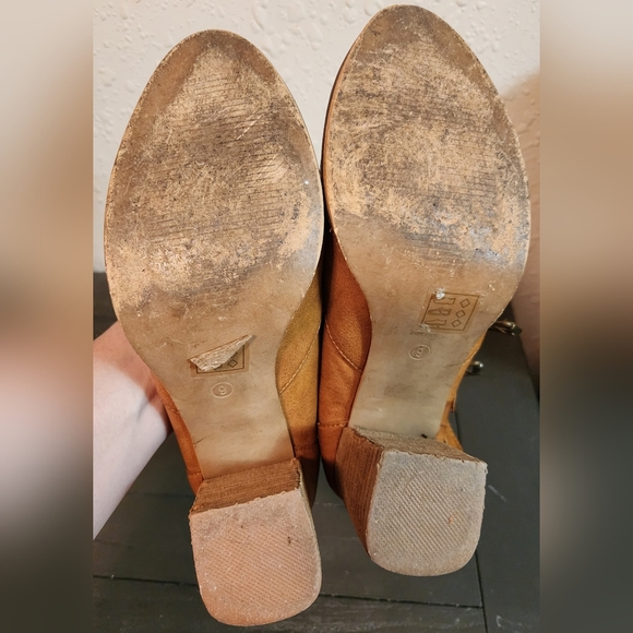 BEAST FASHION Tan Multi-Strap Block Heel Ankle Boots - Picture 9 of 11